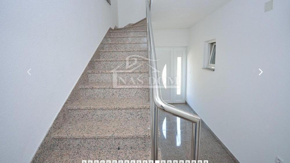 Apartman Niko Und Gaby Vodice Buitenkant foto